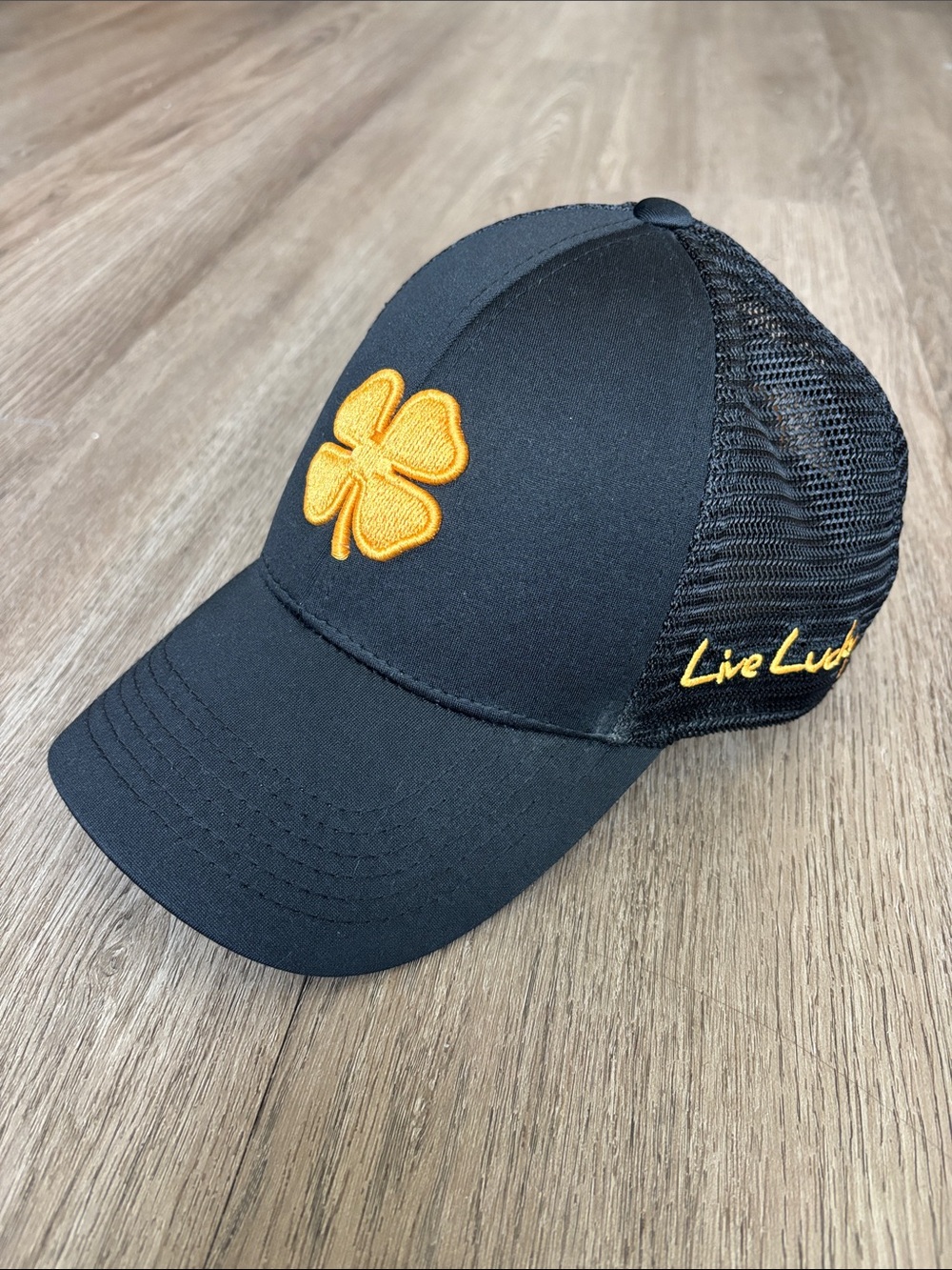 Live Lucky Black with Gold Clover Fitted Mesh Trucker Hat Tony Robbin’s Ball Cap